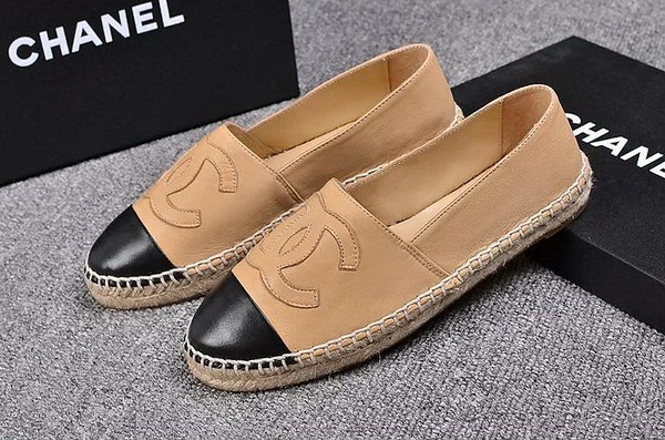 CHANEL Loafers Women--086